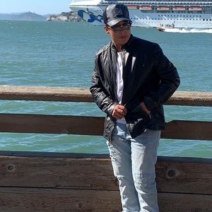 Meet your Posher, Gael